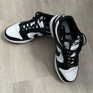 Nike Dunk Panda (7.5) women’s